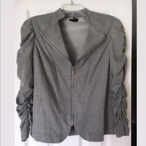 Women’s 3/4 sleeved blazer